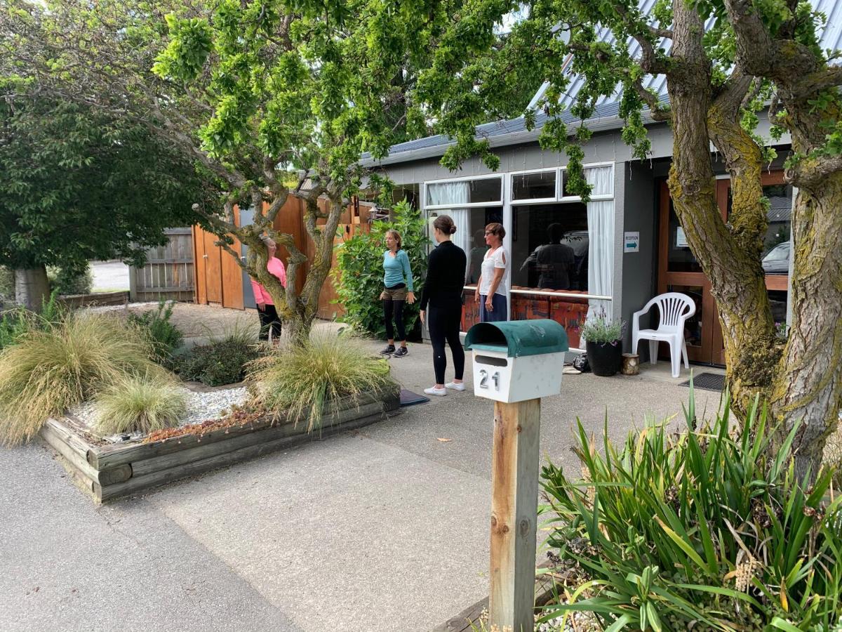 Wanaka Backpackers Bothy Albergue Exterior foto